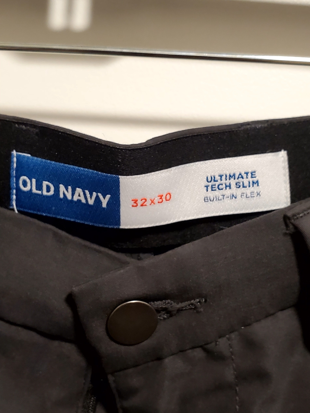 Old Navy Ultimate Tech Slim Pants in Panther/ Gray